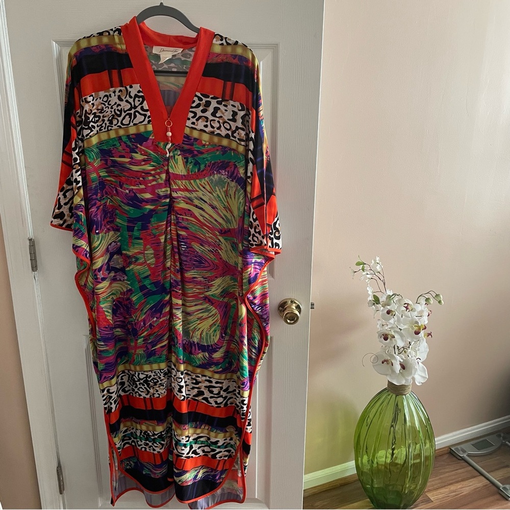 Diamond Tea Red and Multicolor Kaftan